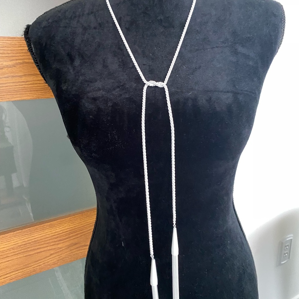 Elegant White Phara Lariat Necklace